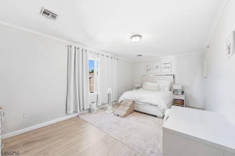 208 Oak Street Elizabeth NJ 07201