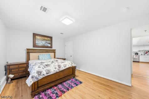 208 Oak Street Elizabeth NJ 07201