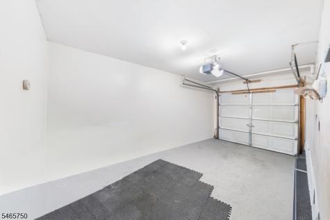208 Oak Street Elizabeth NJ 07201