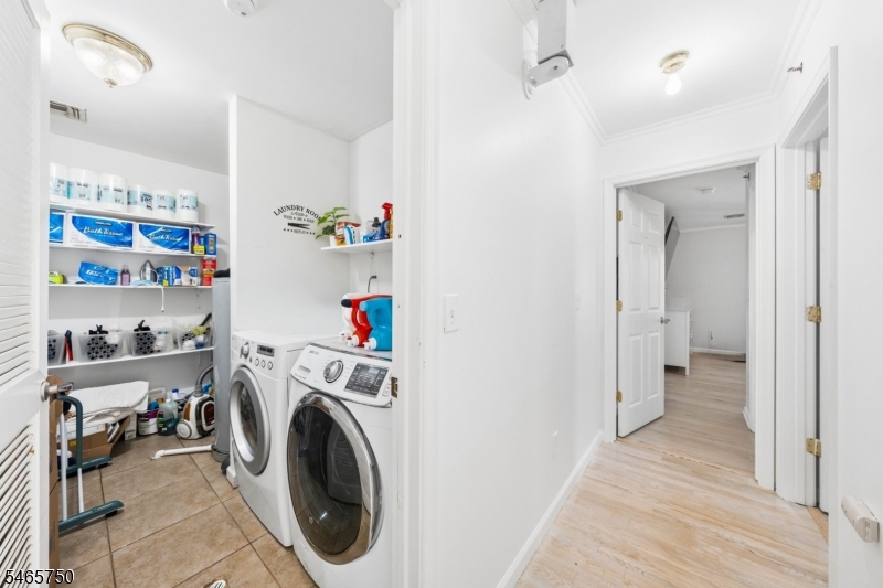 208 Oak Street Elizabeth NJ 07201