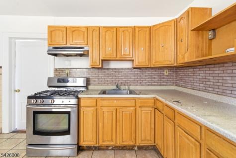 196 Sussex Avenue Newark NJ 07103