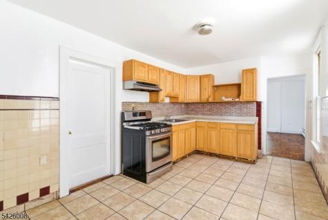 196 Sussex Avenue Newark NJ 07103
