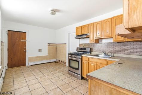 196 Sussex Avenue Newark NJ 07103