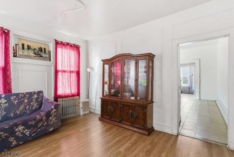316 Ellery Avenue Newark NJ 07106