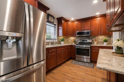 2198 Halsey Street Union NJ 07083