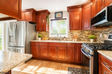 2198 Halsey Street Union NJ 07083