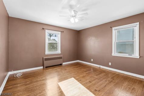 274 Greylock Parkway Belleville NJ 07109