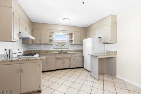 274 Greylock Parkway Belleville NJ 07109