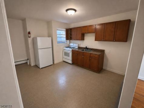 697 N 5th Street Newark NJ 07107