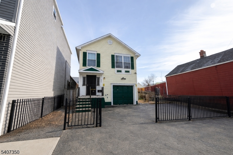 48 Holland Street Newark NJ 07103