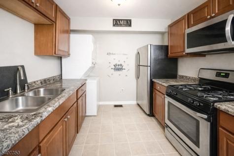 48 Holland Street Newark NJ 07103
