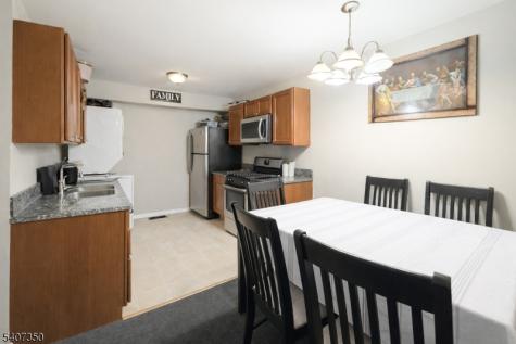 48 Holland Street Newark NJ 07103