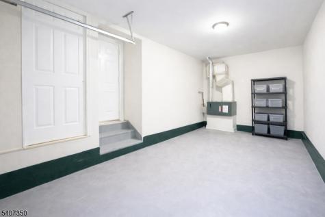 48 Holland Street Newark NJ 07103