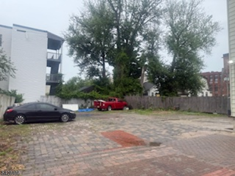 420 E 18th Street Paterson NJ 07524