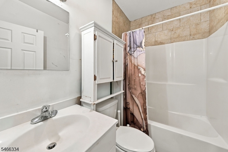 112 4TH Avenue Paterson NJ 07524