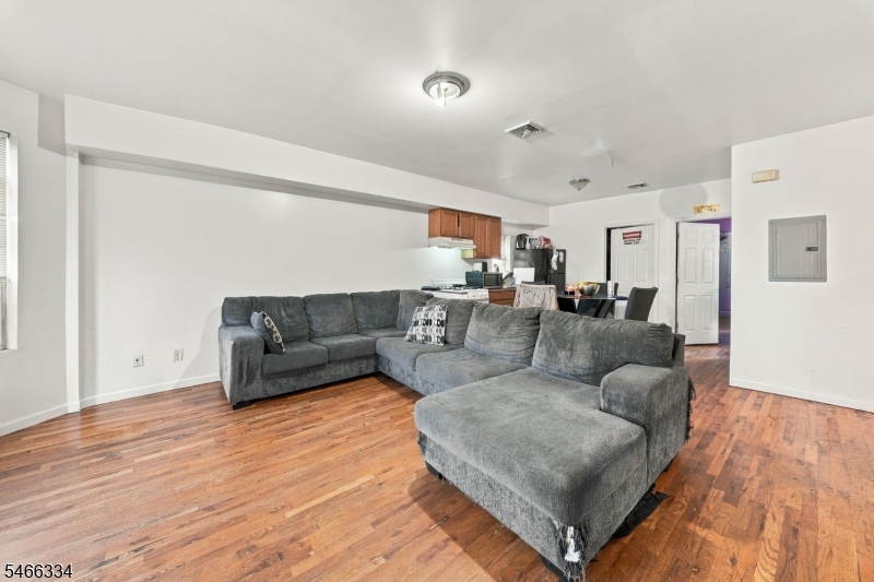 112 4TH Avenue Paterson NJ 07524