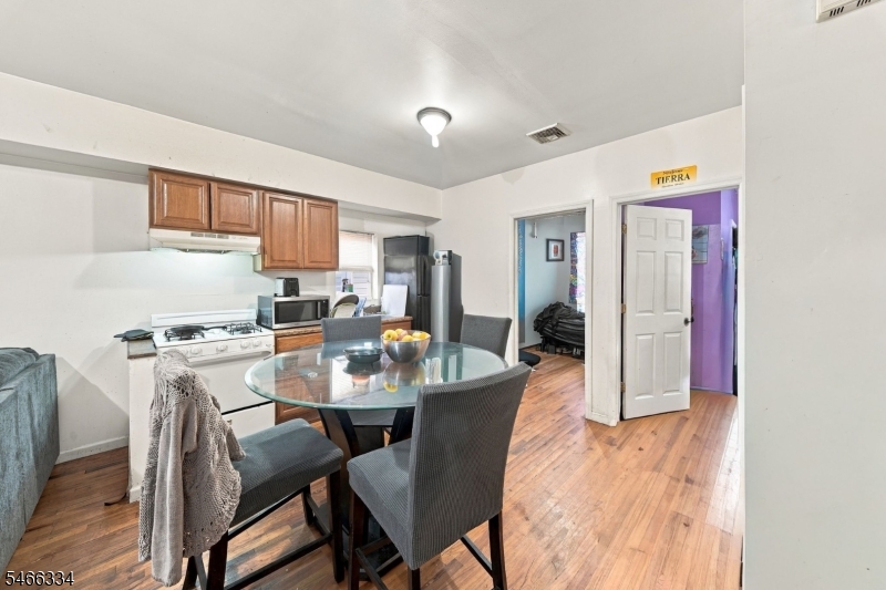 112 4TH Avenue Paterson NJ 07524