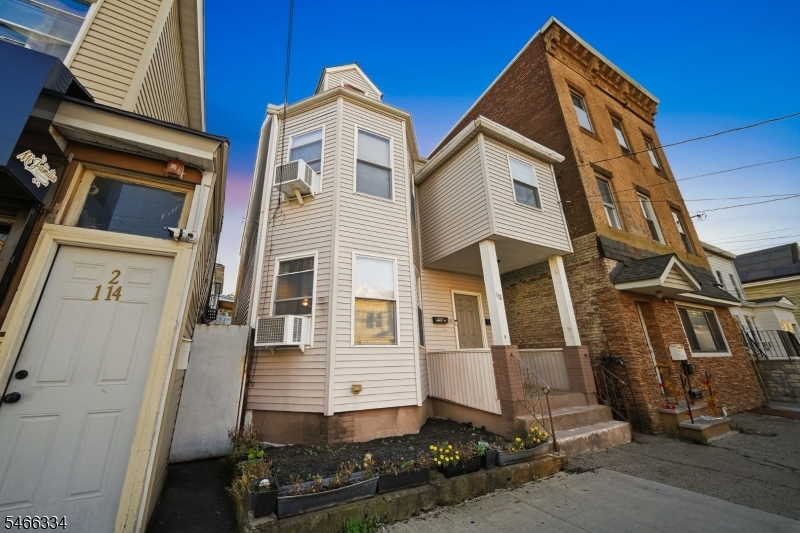 112 4TH Avenue Paterson NJ 07524