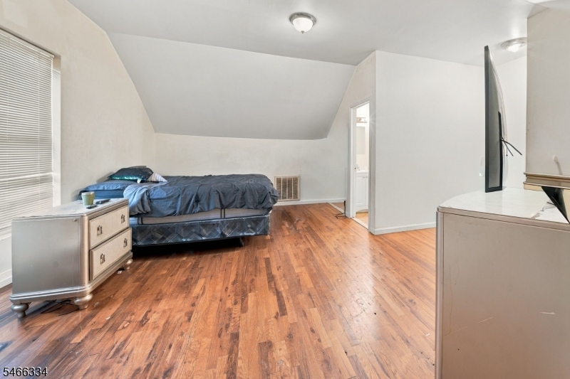 112 4TH Avenue Paterson NJ 07524