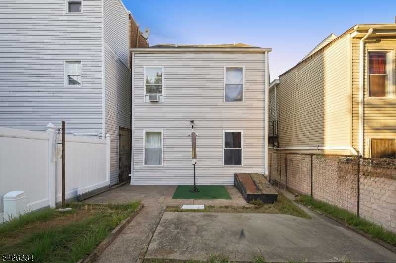 112 4TH Avenue Paterson NJ 07524