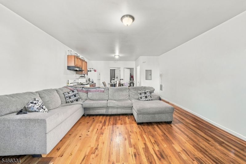 112 4TH Avenue Paterson NJ 07524