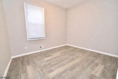 172 Delavan Avenue Newark NJ 07104
