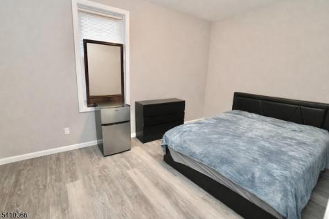 172 Delavan Avenue Newark NJ 07104