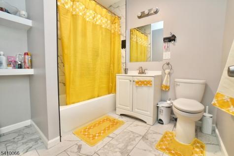 172 Delavan Avenue Newark NJ 07104