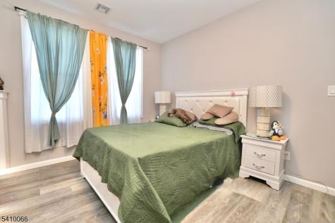 172 Delavan Avenue Newark NJ 07104