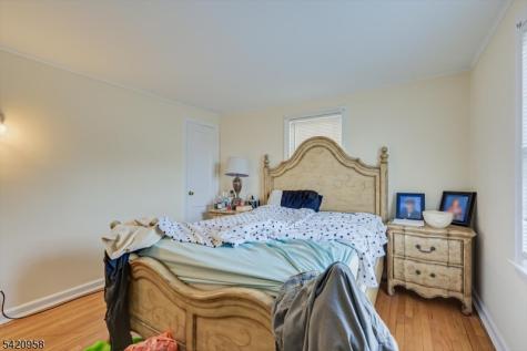 346 N 6th Avenue Manville NJ 08835