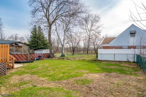 346 N 6th Avenue Manville NJ 08835