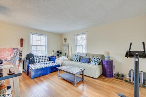 346 N 6th Avenue Manville NJ 08835