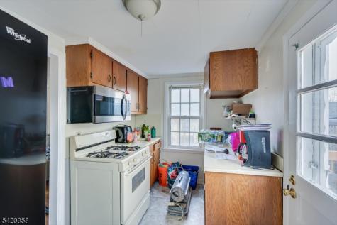 346 N 6th Avenue Manville NJ 08835