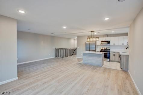 54 Holland Street Newark NJ 07103