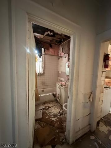 51 Brookwood Street East Orange NJ 07018