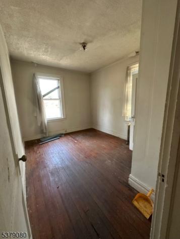 51 Brookwood Street East Orange NJ 07018