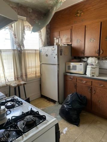 51 Brookwood Street East Orange NJ 07018