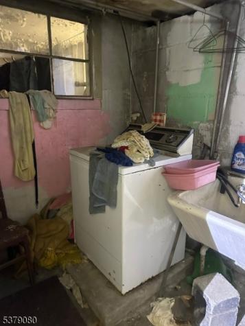 51 Brookwood Street East Orange NJ 07018