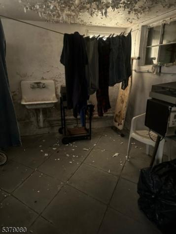 51 Brookwood Street East Orange NJ 07018