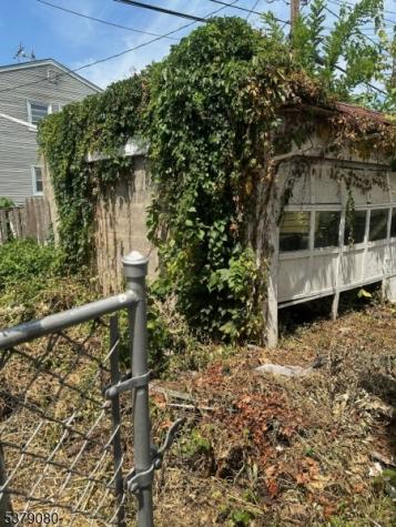 51 Brookwood Street East Orange NJ 07018