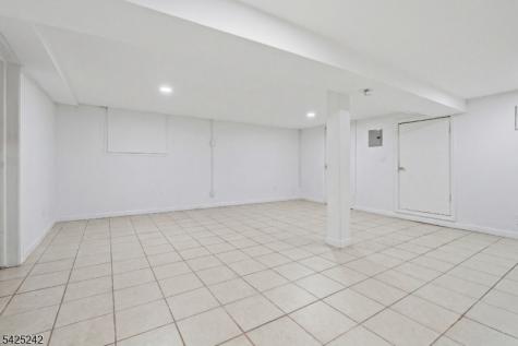 116 Mapes Avenue Newark NJ 07112