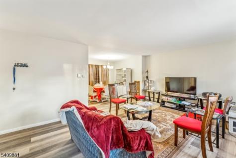 18 Gifford Court Maplewood NJ 07040
