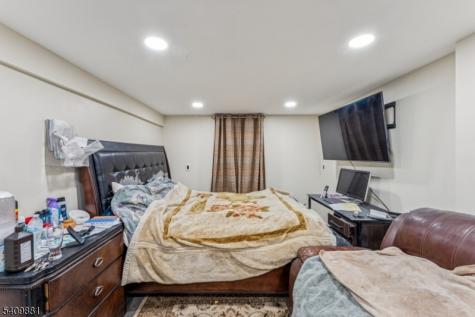 18 Gifford Court Maplewood NJ 07040