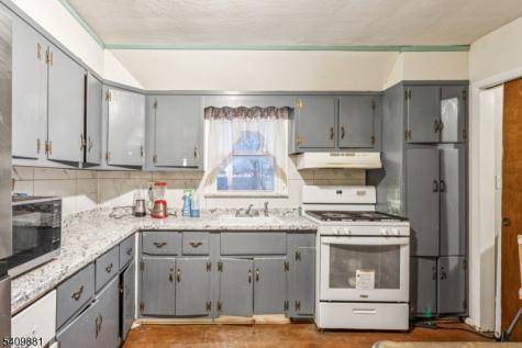18 Gifford Court Maplewood NJ 07040