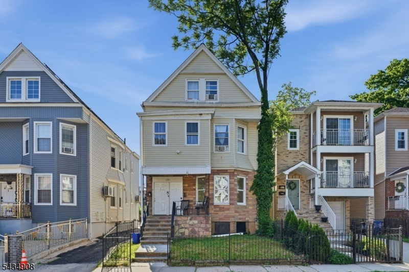 148 N 15th Street East Orange NJ 07017