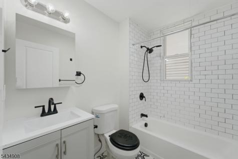 148 N 15th Street East Orange NJ 07017