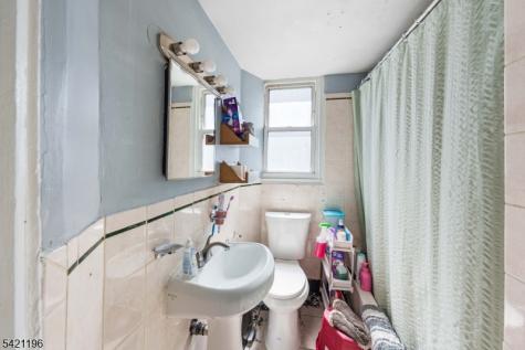 1460 Clinton Avenue Irvington NJ 07111