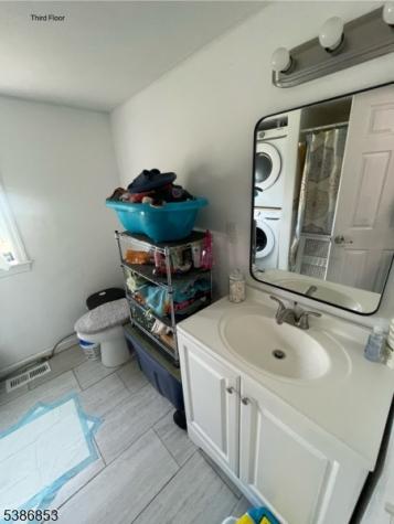 10 Charles Street East Orange NJ 07017