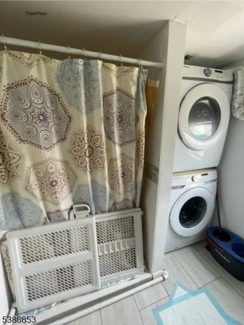 10 Charles Street East Orange NJ 07017