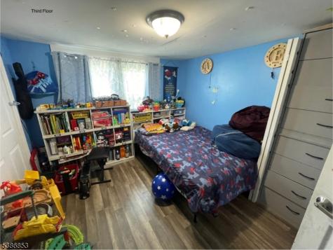 10 Charles Street East Orange NJ 07017